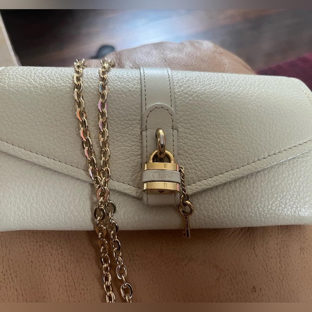 Chloe cream wallet (unbranded chain included)
